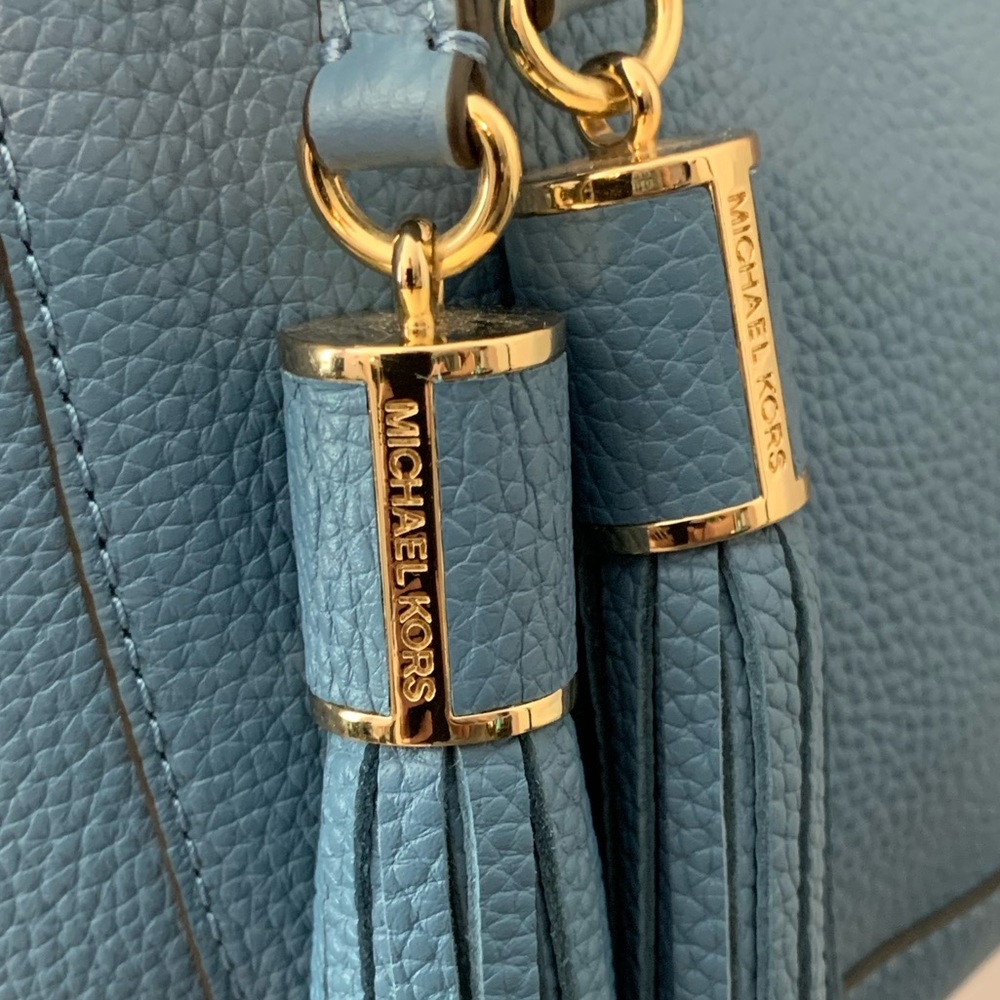 Michael Kors shoulder bag. - Picture 3 of 12